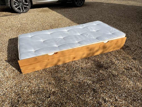 Julian bowen trundle bed - trundle,