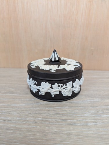 Wedgwood black jasperware - black,