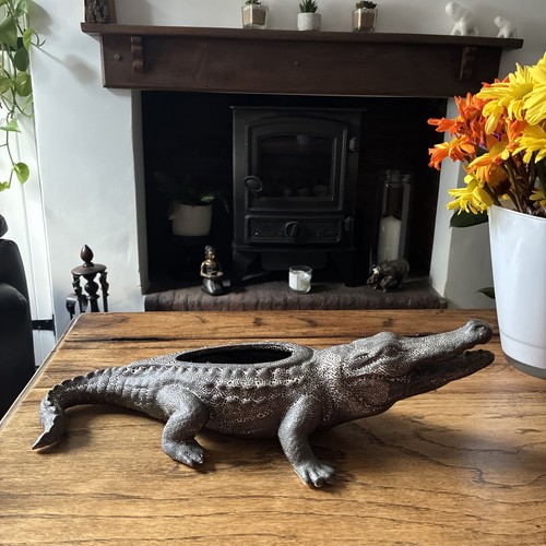 Vintage textured crocodile - vintage,
