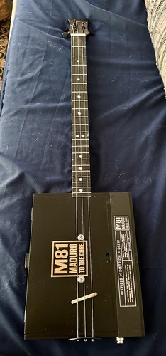 Cigar box guitar with - box,