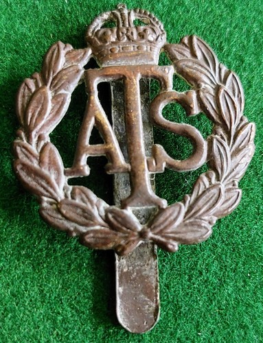 Early wwii officer - early, auxiliary