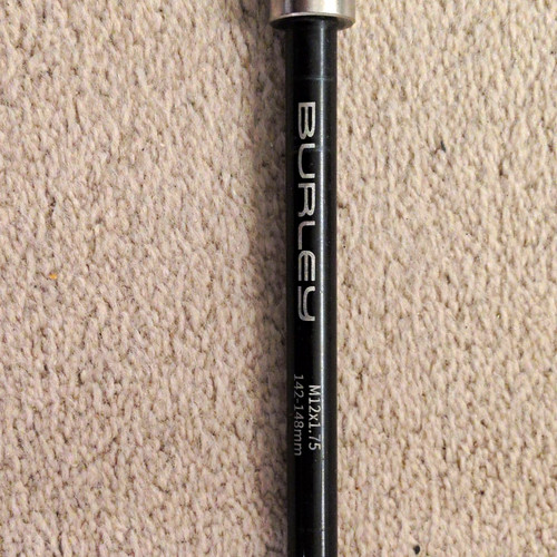 Burley black thru - thru, adapter
