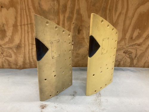 Pair aircraft wing tip - of,