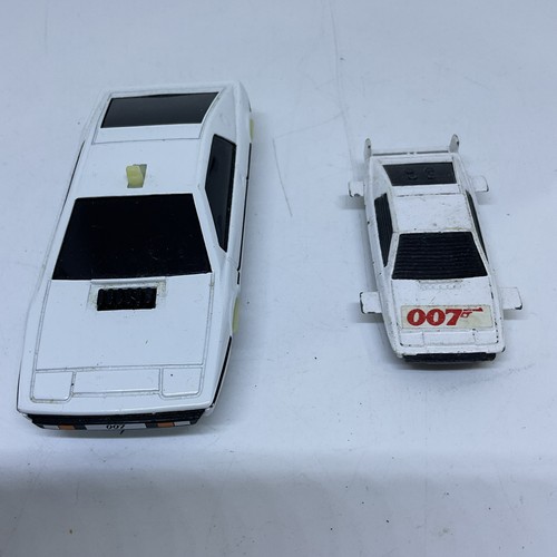 Corgi james bond 007 lotus - james,