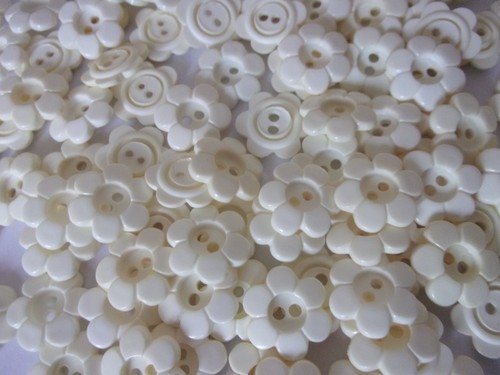 Job lot buttons hole - 2,