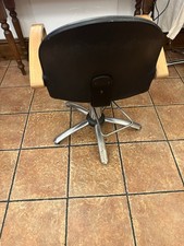 Black Hydraulic  Hairdressing