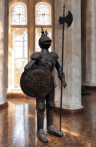 Suit armour large and - armour.,