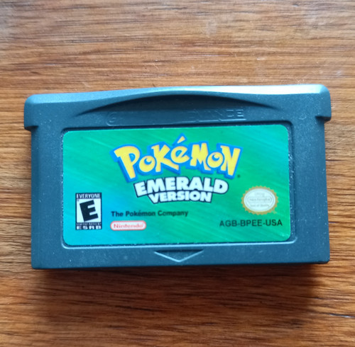 Nintendo pokémon emerald - nintendo,
