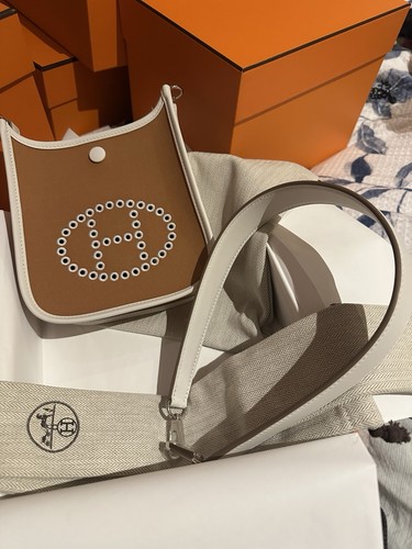 Brand new mini evelyne - brand,