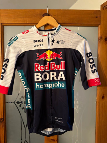 Specialized red bull bora - bull,