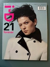 I-D Magazine #212 August 2001 Bjork Julien Macdonald Redman Jenna Bush ID