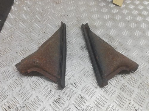 Mgb pair dash top vents - gt, of