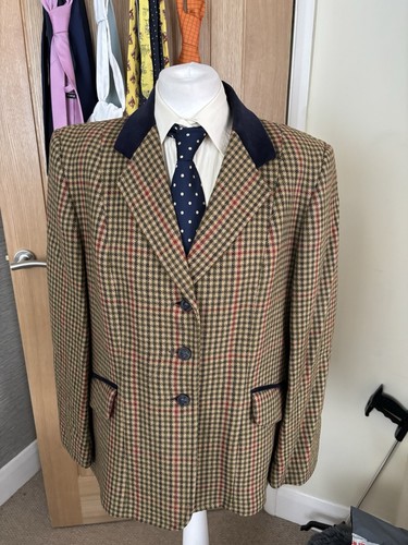 Stunning bespoke beau - le,