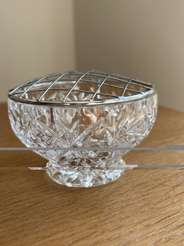 Cut glass rose bowl with - cut,
