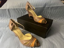 NIB Vintage Bruno Magli Open