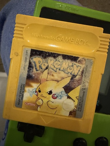 Pokemon yellow pikachu gameboy - pokemon,