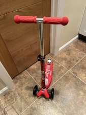 MAXI MICRO DELUXE LED SCOOTER