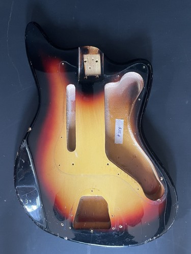 Egmond solidbody bass - , body