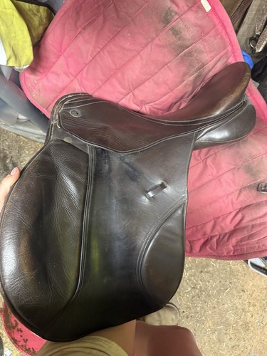Inch medium wide - 16.5,