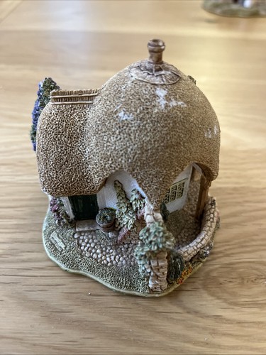 Lilliput lane lilac lodge - lilliput,