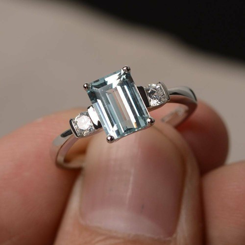 3ct emerald cut aquamarine - 3ct,