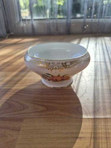 Vintage aynsley chelsea - vintage, gold