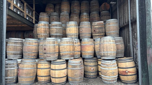 Wine barrels sizes great - in,