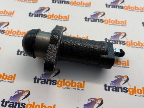 Clutch slave cylinder for land - clutch,
