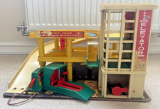 Fisher-Price Family Garage car