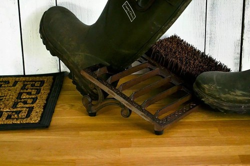Cast iron boot - cast, scraper