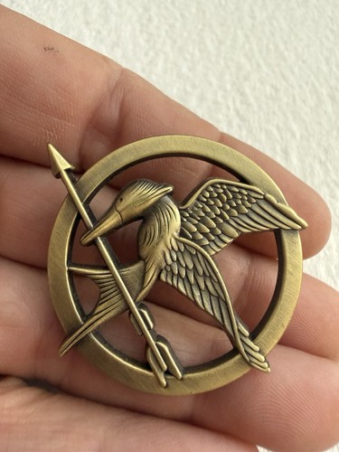 Hunger games mockingjay pin - hunger,