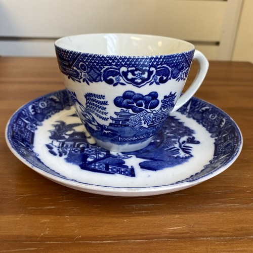 Royal worcester blue willow - worcester,