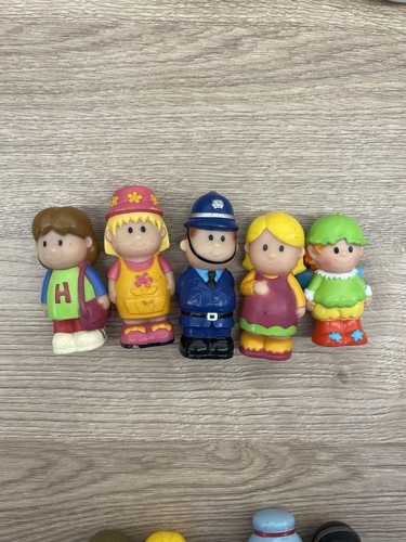 Happyland figures bundle - figures,
