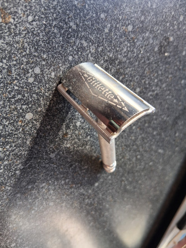 Vintage gillette three - vintage, piece