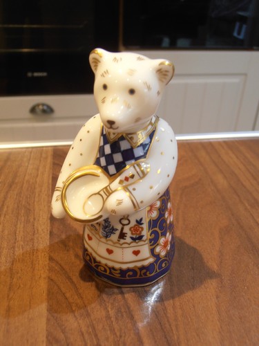 Royal crown derby miniature - derby,