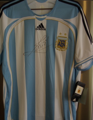 Gabriel batistuta signed - gabriel,