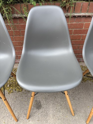 Charles eames chair vitra - charles,