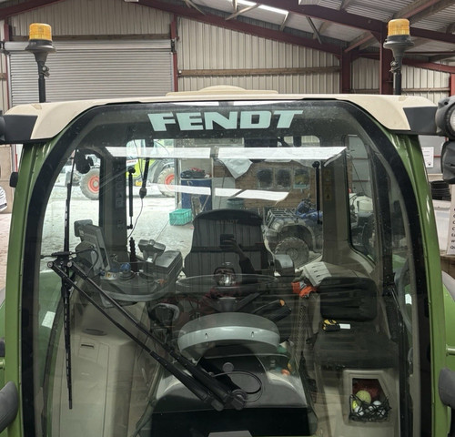 Fendt tractor cab - tractor,