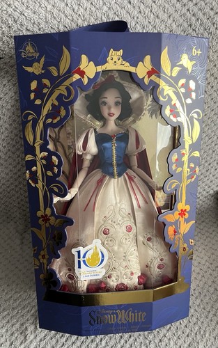 Snow white disney store - snow,