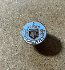 BURNLEY RARE ENAMEL FOOTBALL SUPPORTERS BADGE