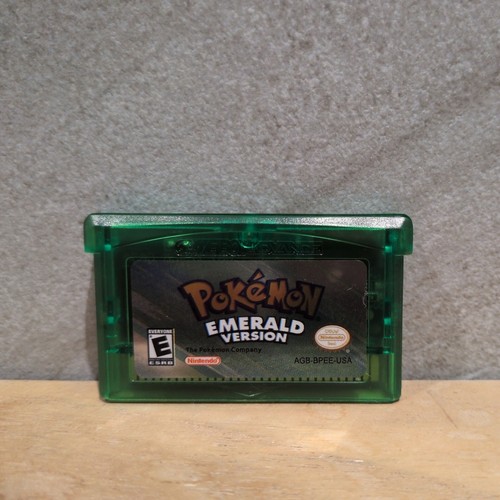 Pokémon emerald nintendo - –,
