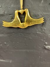 Wooden Gold Pair of Kissing