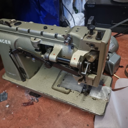 Singer 211 heavy duty - ,