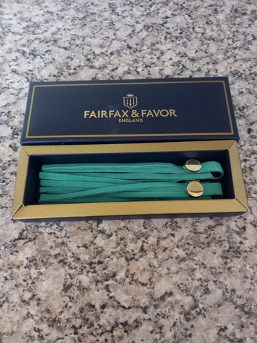 Fairfax favor turquoise - &,