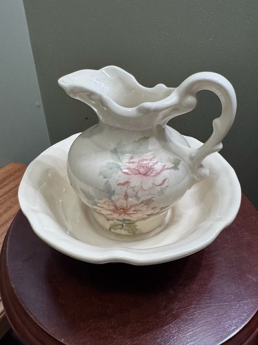 Nelson mccoy pottery vase - nelson,