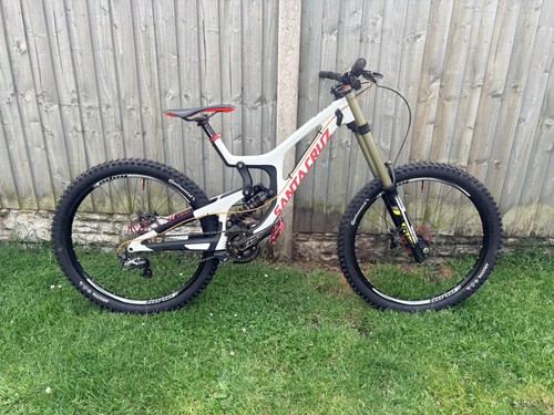 Santa cruz v10 downhill - santa, bike