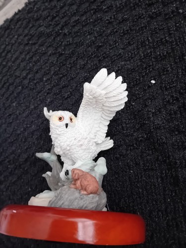 Leonardo snowy owl - owl, figerine
