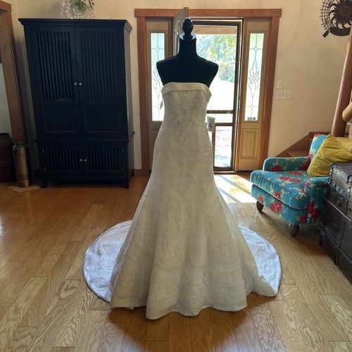 Pronovias wedding dress size - wedding,