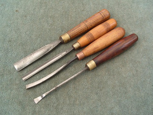 Four carving gouges chisels - four, by