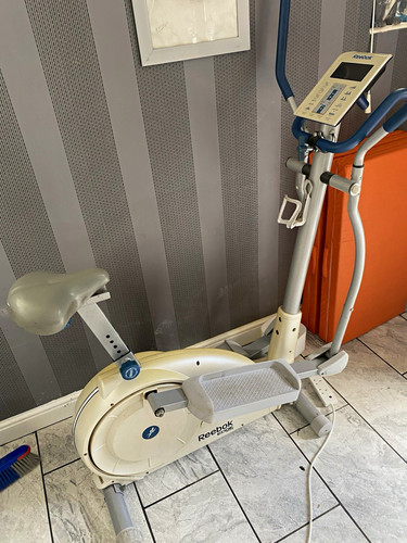 Reebok upright exercise bike - reebok,